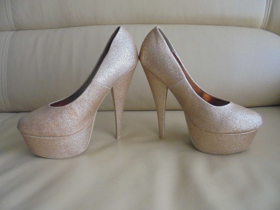 sapatos de senhora muito lindos