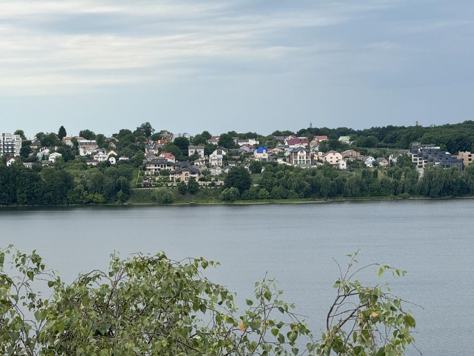 Продаж 3к новий світ з панорамою на озеро