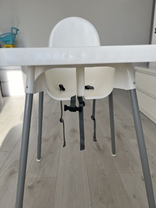 Кріселко для годування IKEA ANTILOP біле з ніжками