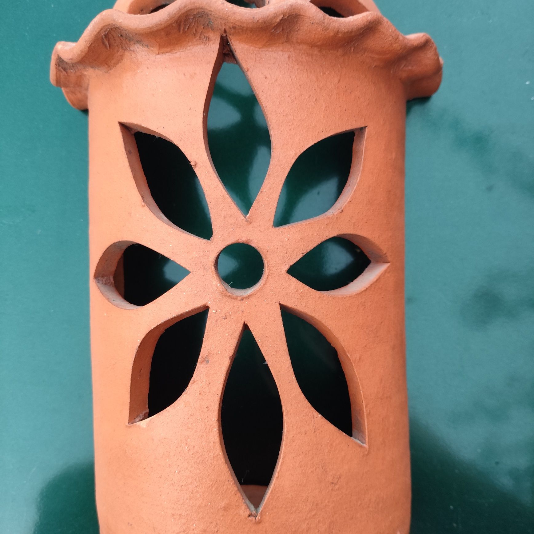 Candeeiro de exterior de barro 6€ por unidade.