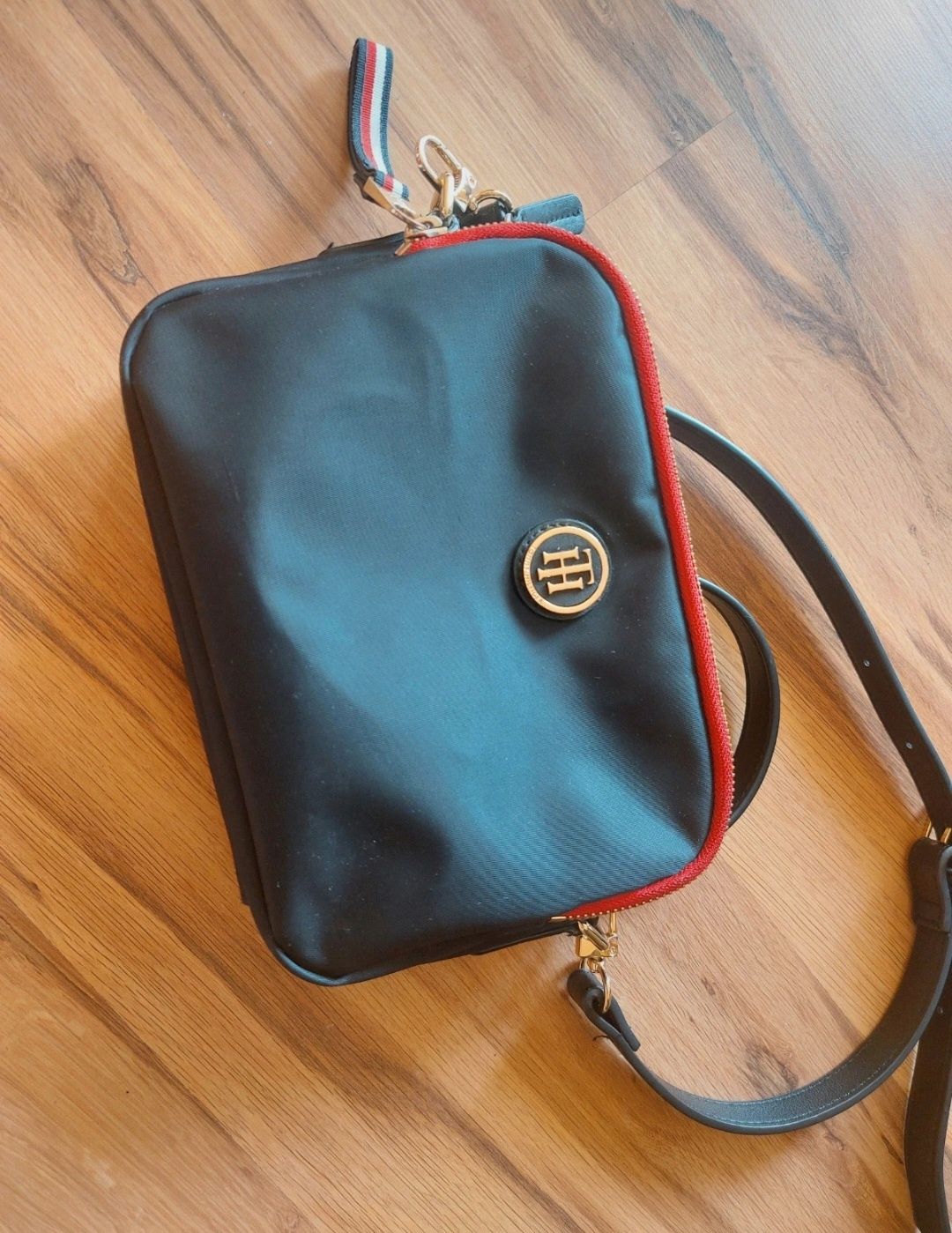 Torebka listonoszka Tommy Hilfiger