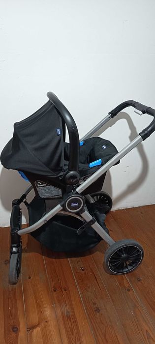 Vendo Carrinho de Bebe Chicco Fechamento envelope + ovo + base  do ovo