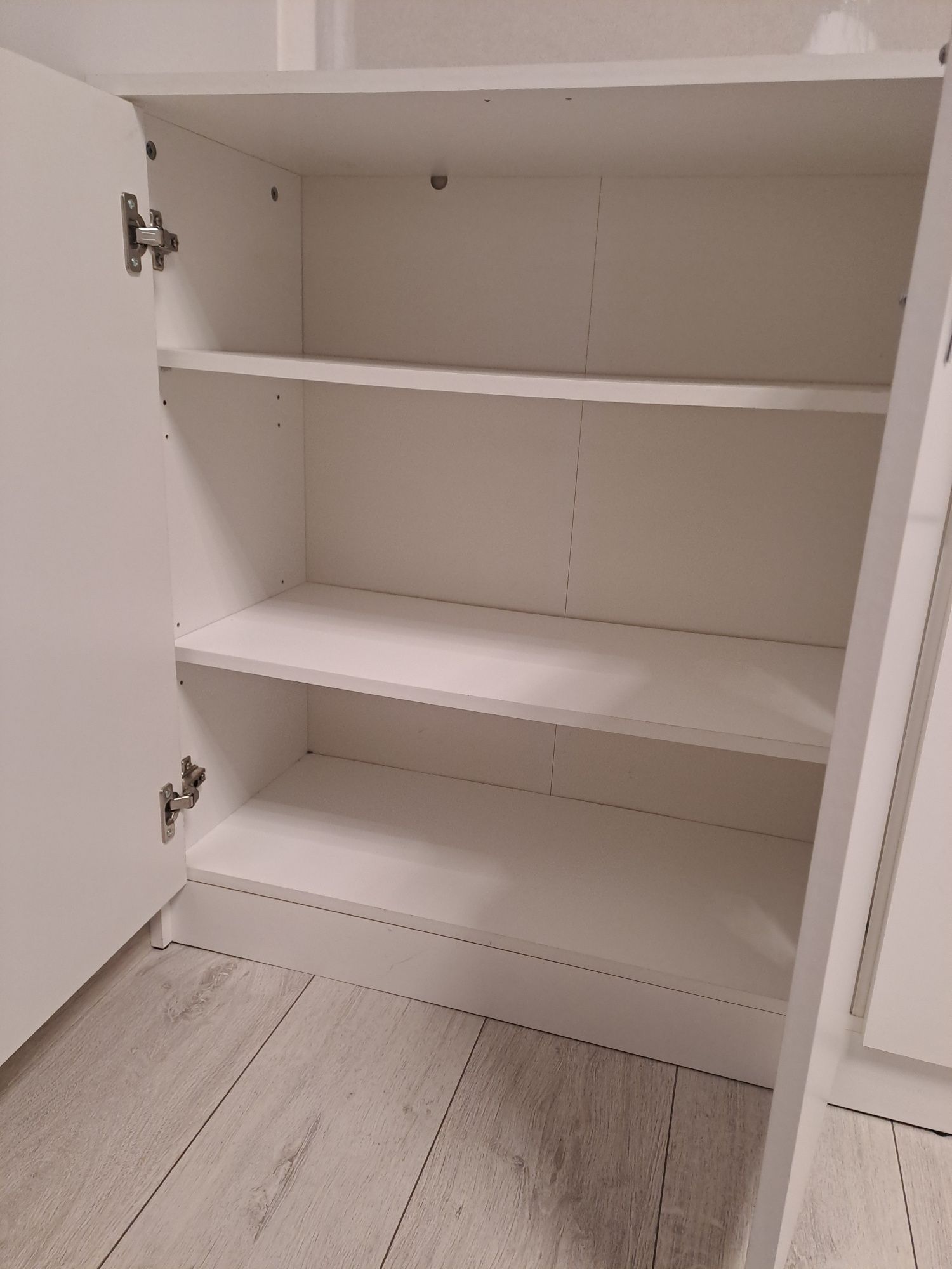 Komoda  biała...