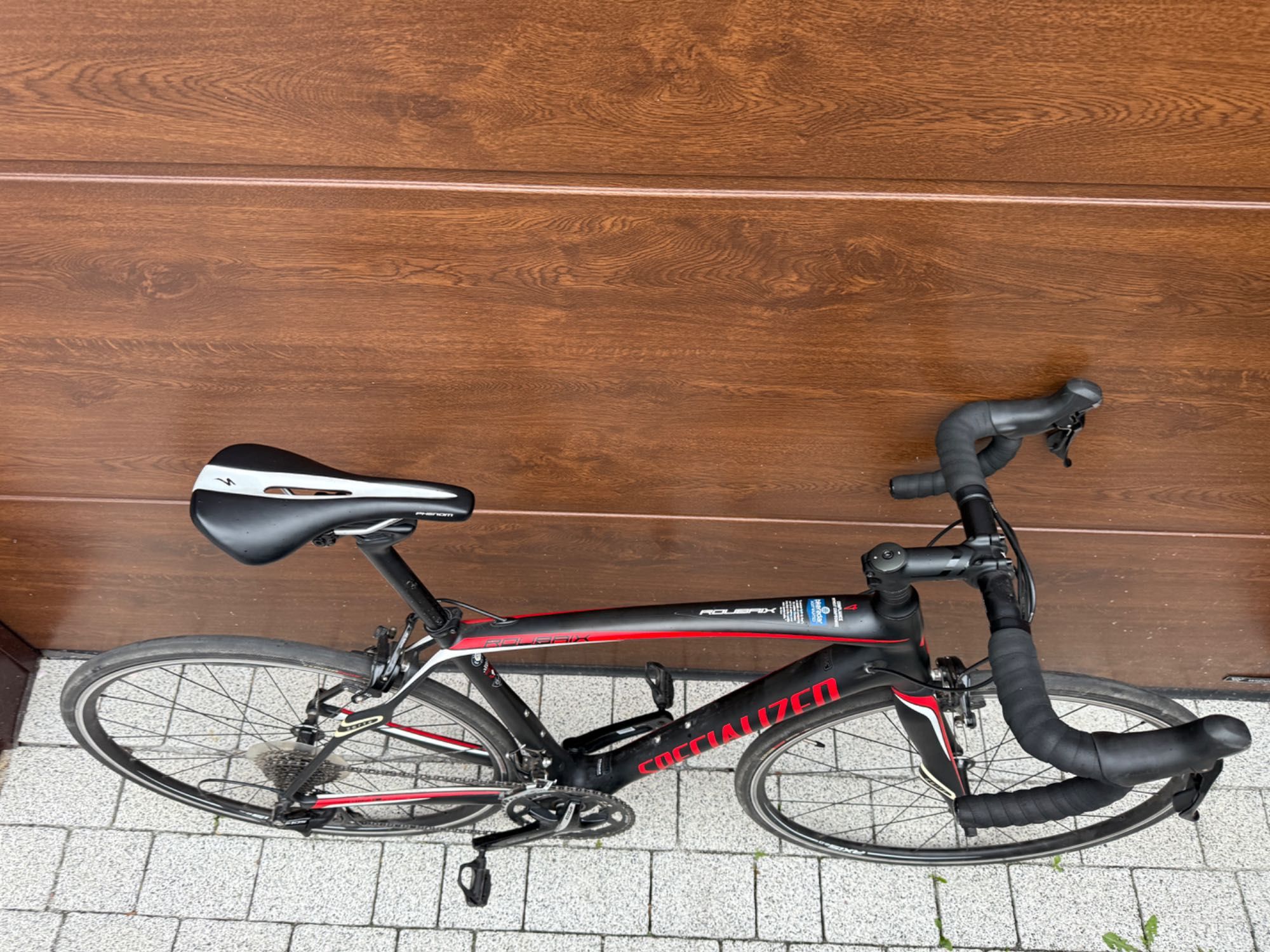Specialized Roubaix SL4 Sport.