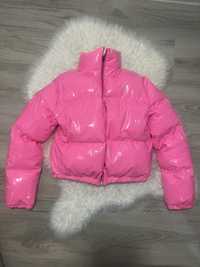 Яскрава рожева куртка