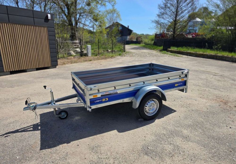 Przyczepa jednoosiowa Vesta Light 23  Przyczepa jednoosiowa Vesta Light 23 232 x 131 x 37 cm