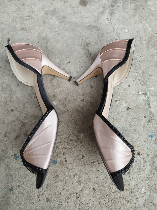 Sprzedam buty pudrowy róż