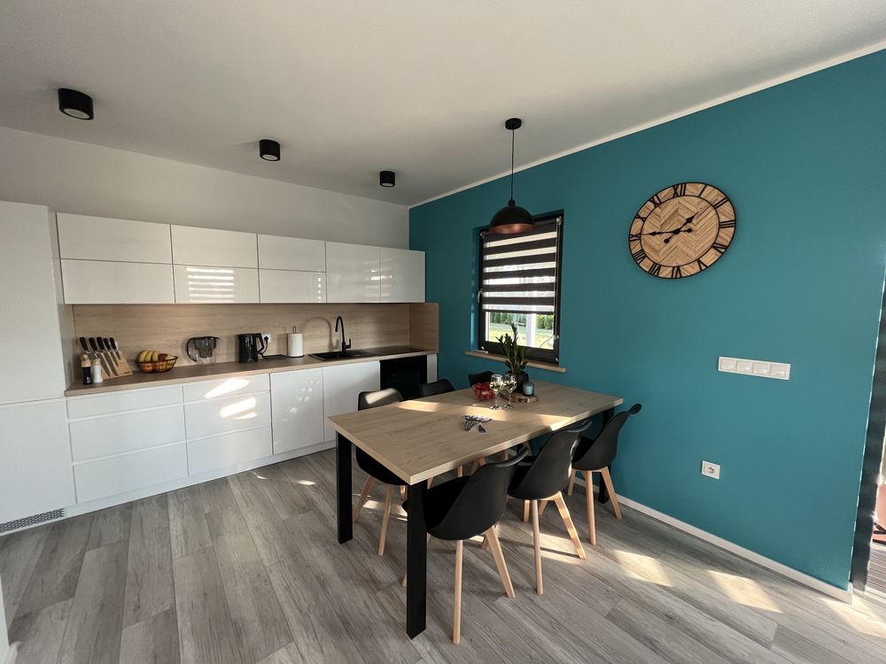 Domek letniskowy 8-osobowy,dzialka700m2. Klimatyzacja.Basen.Plac zabaw