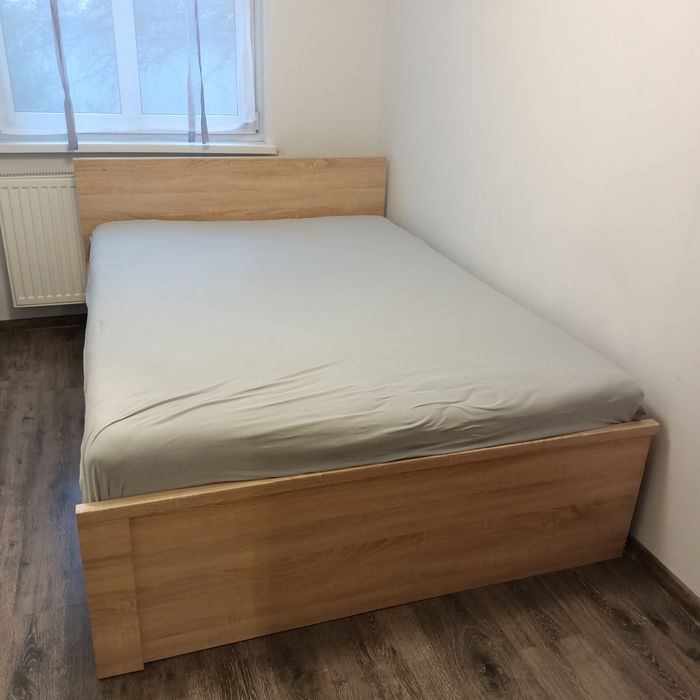 Łóżko sypialnia 140x200 rama ze stelażem i materacem