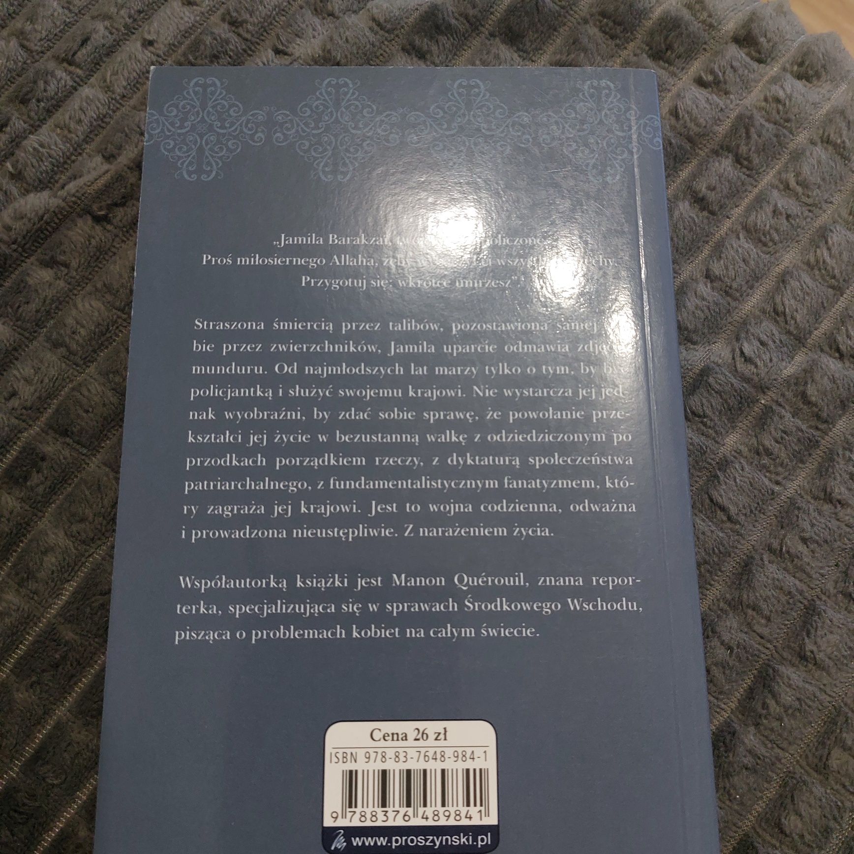 Pod burką Jamila Barakzai, Manom Querouil być kobietą w Afganistanie