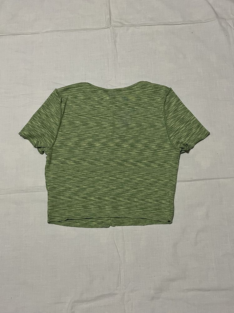 H&M Зелена укорочена футболка