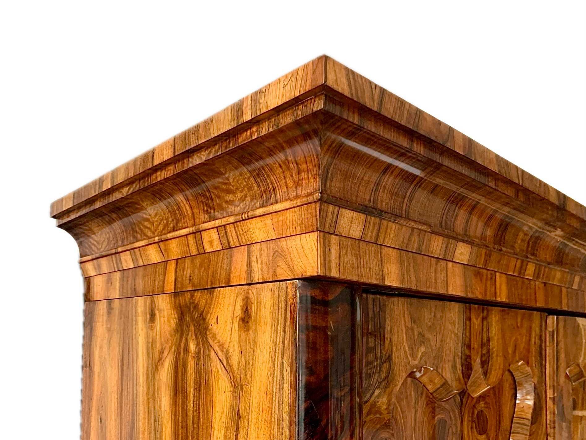 Szafa biedermeier