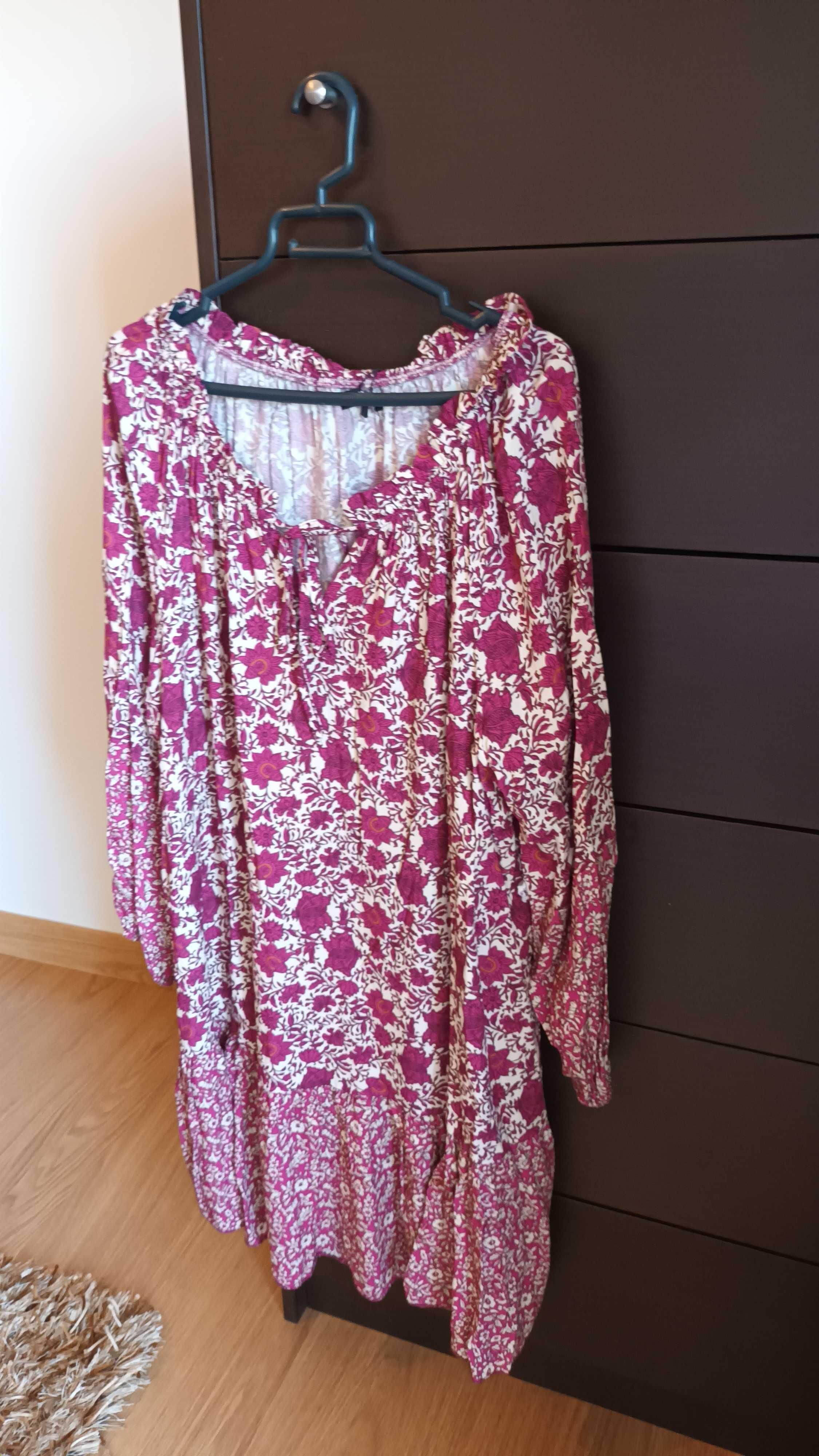 Vestido em bege e rosa