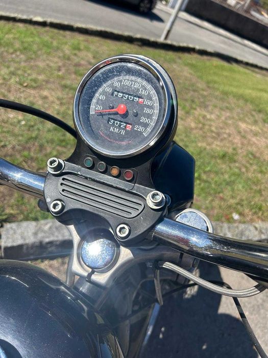 Harley-Davidson Sportster 883