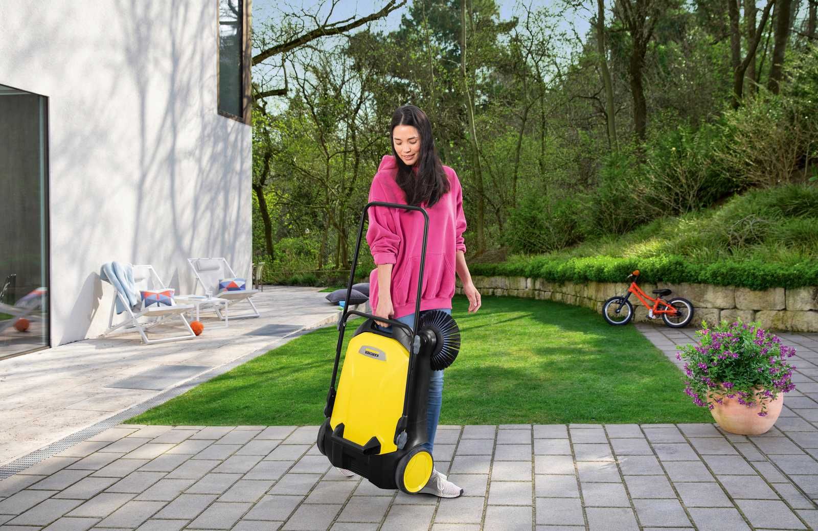 Підмітальна ручна машина Karcher S 4