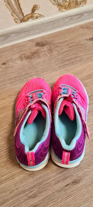 Кроссовки Skechers