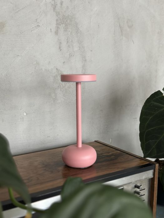 Retro lampa metalowa lampka nocna różowa Modern Design Space Age UFO