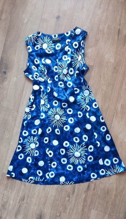 Śliczna sukienka włoskiej firmy Camomilla