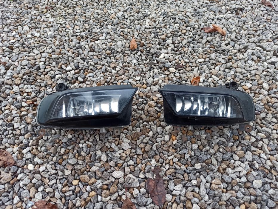 Komplet halogenów Audi A4 b8 Lift