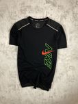 Чорна футболка Nike Dri-Fit зі свушами та анатомічною спинкою