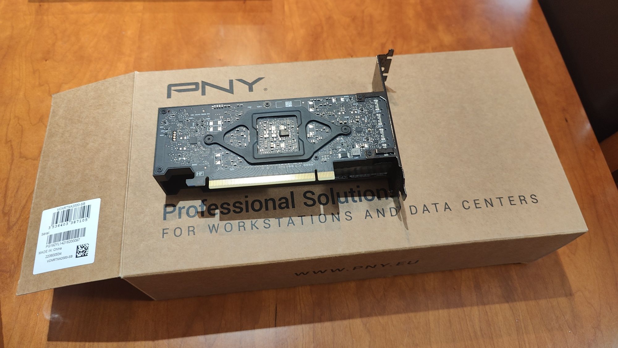 Placa de Vídeo Quadro PNY Nvidia RTX A2000 6GB GDDR6 192 Bits