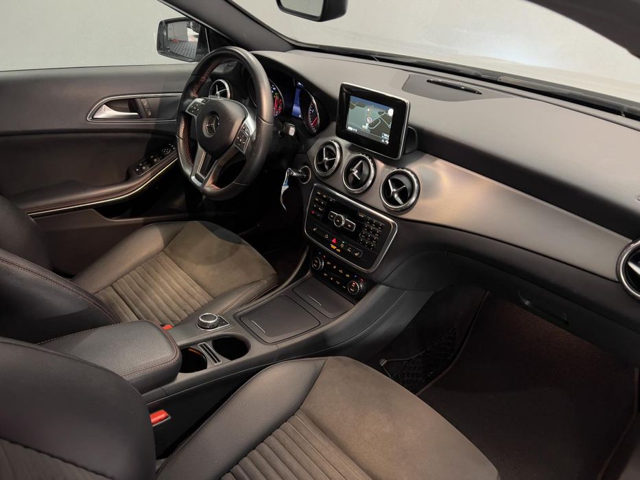 Mercedes-Benz GLA 200 CDi AMG Line