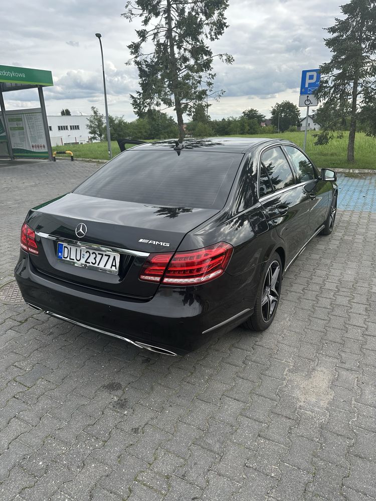 MERCEDES BENZ CDI polift limuzyna E 200 manetki LED-y