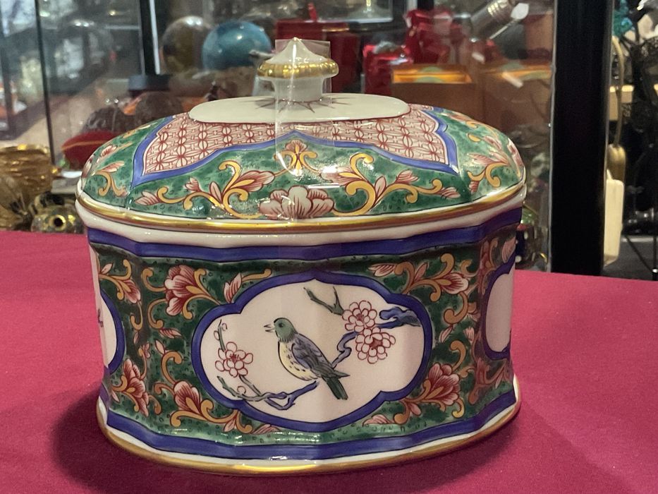 Caixa vista alegre joias 15x11 cm.  Anúncios abaixo