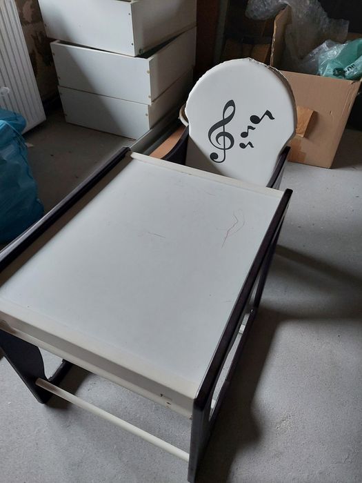Stolik z krzesełkiem dla dziecka