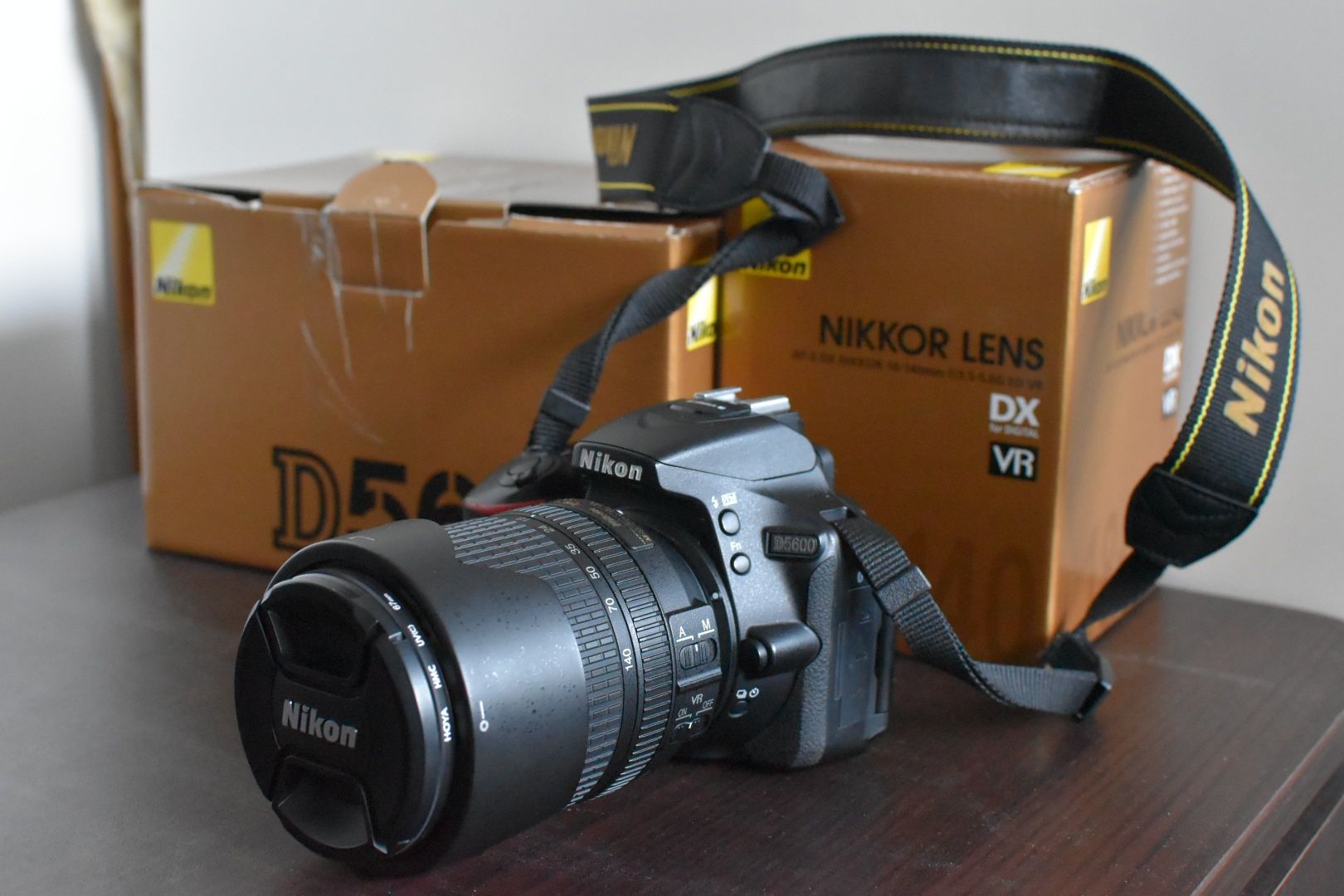 Nikon D5600 + Nikkor AF-S 18-140