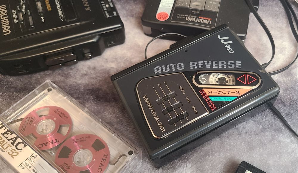 Винтажный кассетный плеер SANYO JJ-P20 рабочий, отличное звучание