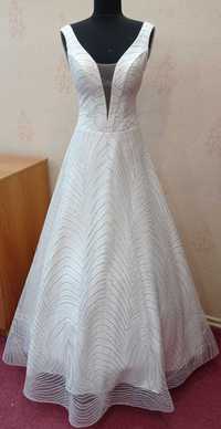 Блестящее свадебное платье размер 40-44