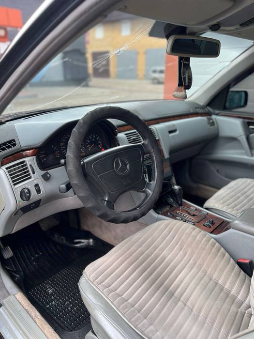 Продам Mercedes benz e430 w210 ГАЗ