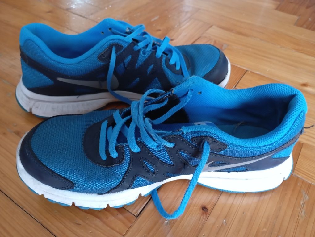 Buty sportowe Nike revolution 40