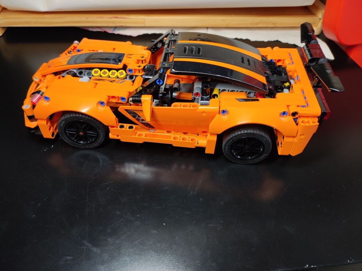 Klocki LEGO Chevrolet Corvette ZR1 42093