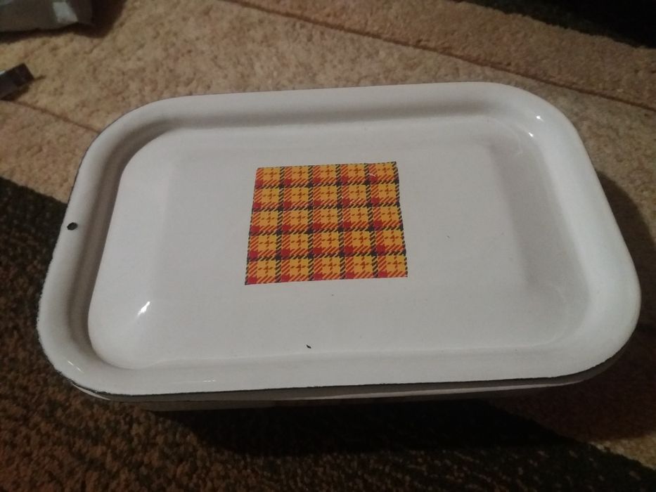 Емалірований судочок