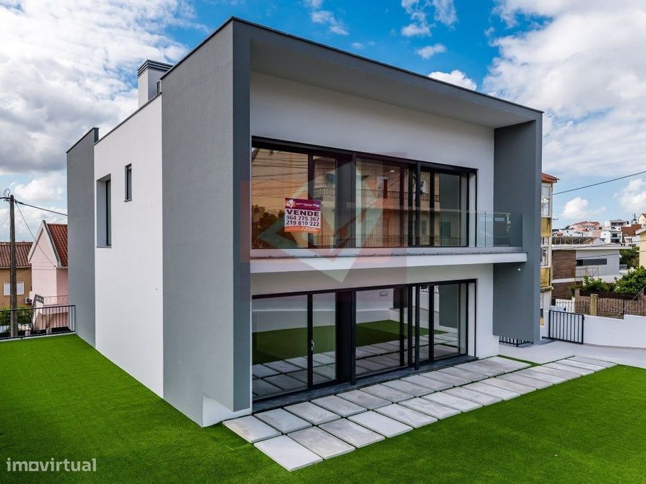 Moradia V5 nova no Bairro do Trigache em Famões