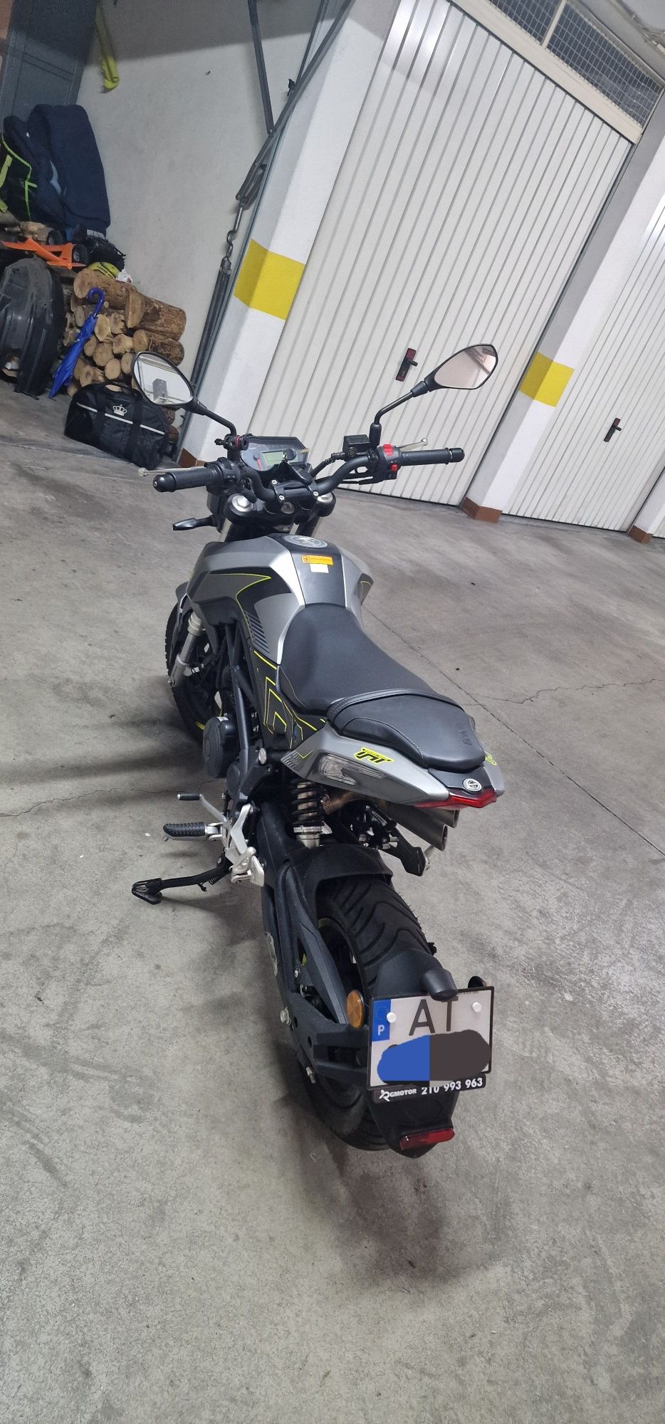 Mota Benelli tnt 125