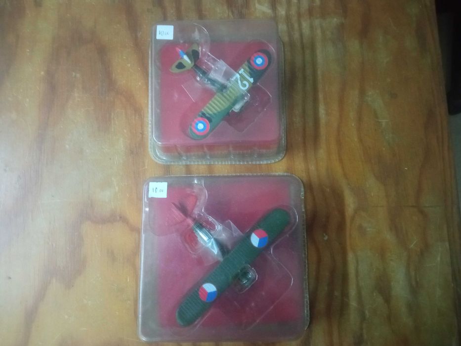 Aviões de combate à escala - Novo Preço