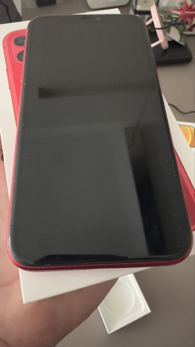 iPhone 11 128GB Red