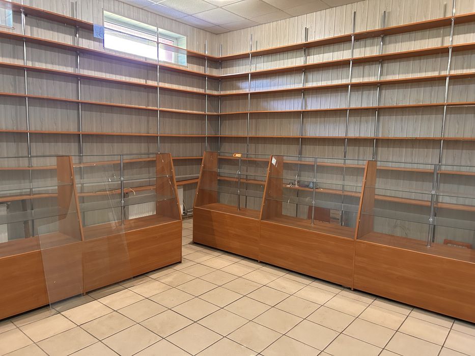 Продам торгову Вітрину