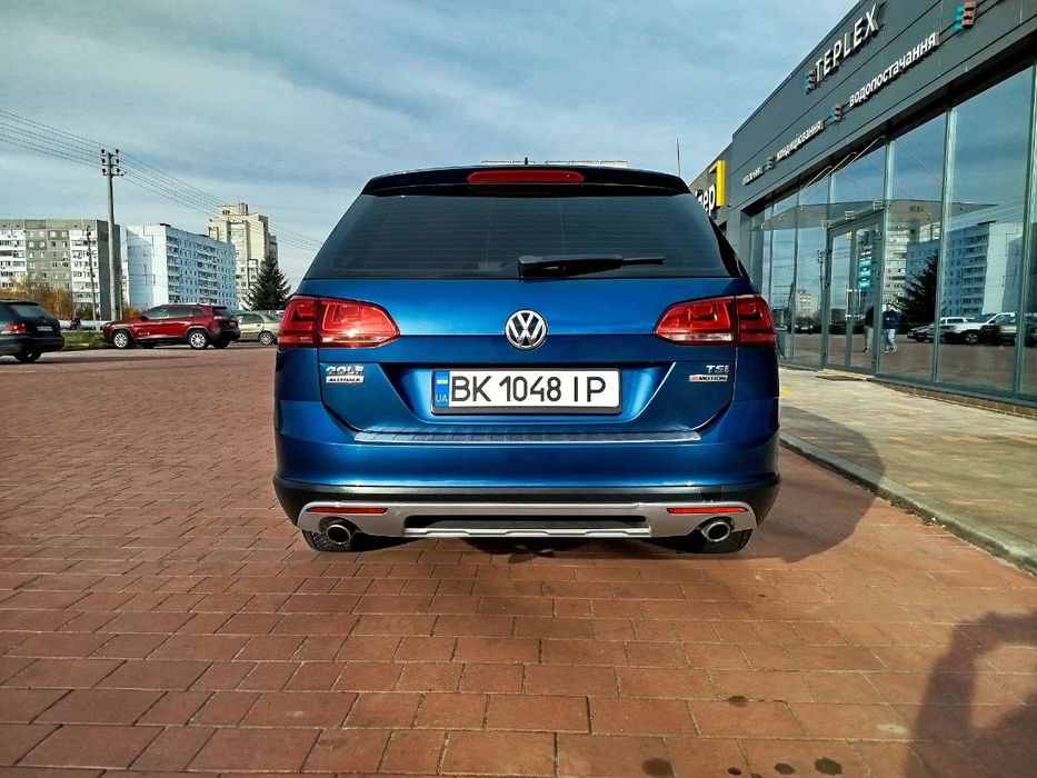 Продам Volkswagen Golf 7 Alltrack