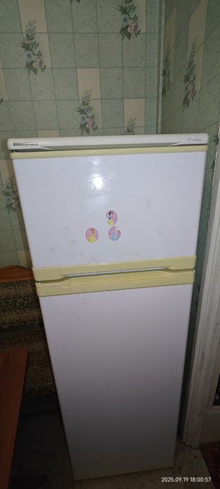 Холодильник Beko продам