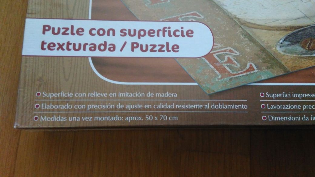 Puzzle 1000 peças com superfície texturada de madeira