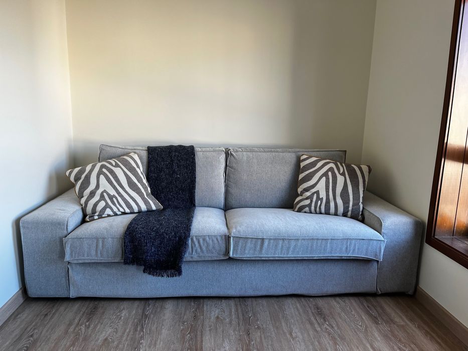 Sofá Ikea cinza impecável