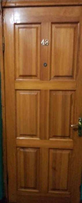 Продаются входные деревянные двери