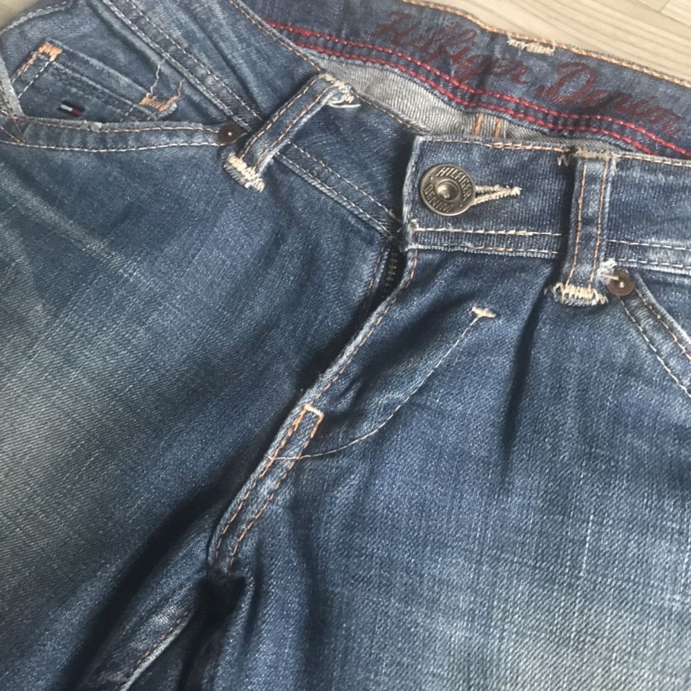 TOMMY HILFIGER spodnie damskie jeansy L32 W26
