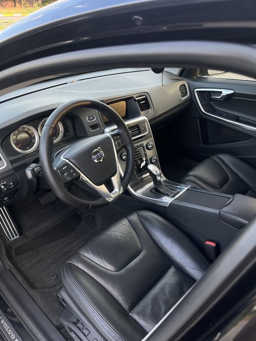 Volvo S60 2012 року, 3.0T