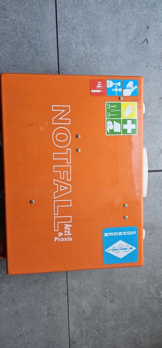 Apteczka z super wyposażeniem. Mini R1 + tlen