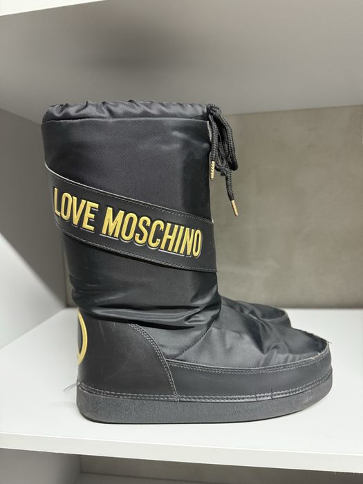 Продам сноубутси,луноходи,сапоги,37-38 розмір